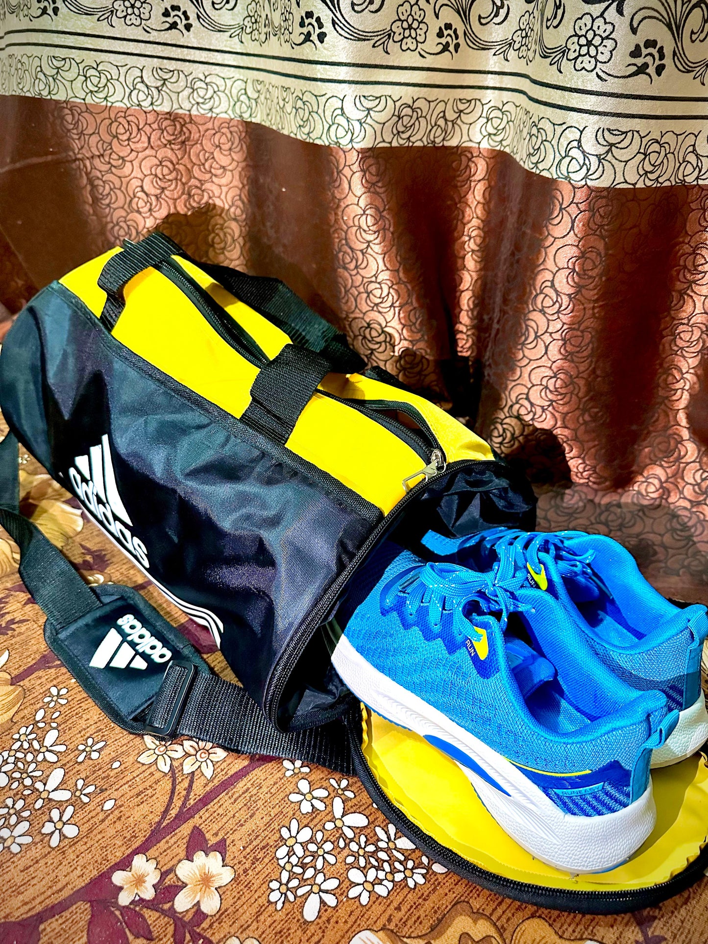 Adi 3 Strips Duffle Bag with shoe compartment-18 inch random color